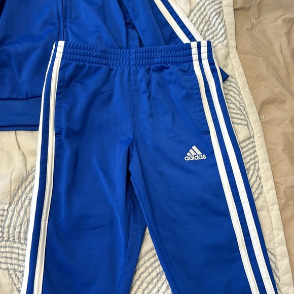 Adidas 3T toddler Royal Blue track suit -Adorable - Picture 3 of 5